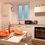 New Modern 2 Bedroom Near Policlinico * Bari