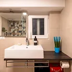 Lägenhet New Modern 2 Bedroom Near Policlinico *