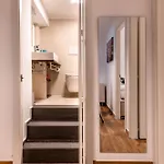 Lägenhet New Modern 2 Bedroom Near Policlinico *