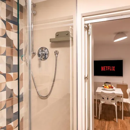 New Modern 2 Bedroom Near Policlinico Lejlighed