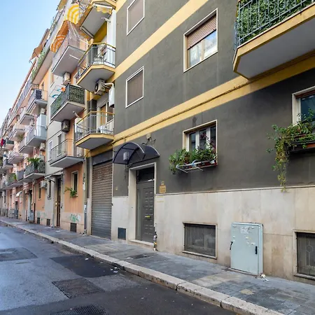 New Modern 2 Bedroom Near Policlinico Apartamento *
