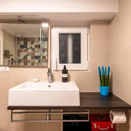 Lejlighed New Modern 2 Bedroom Near Policlinico *