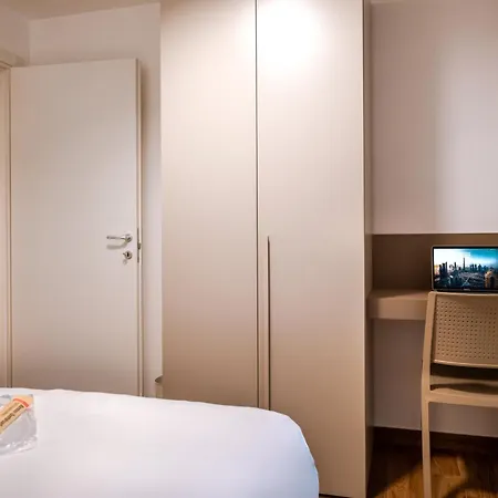 Lejlighed New Modern 2 Bedroom Near Policlinico Bari