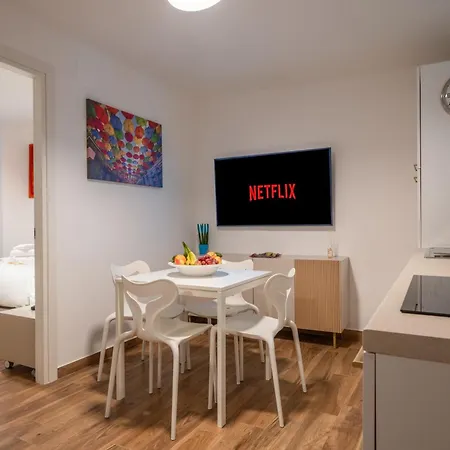 New Modern 2 Bedroom Near Policlinico Lejlighed Bari