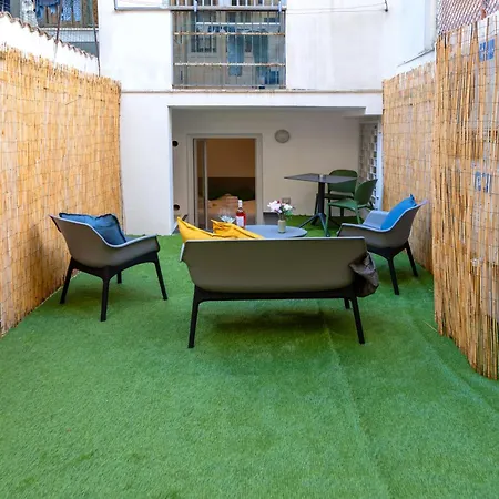 New Modern 2 Bedroom Near Policlinico Lejlighed *